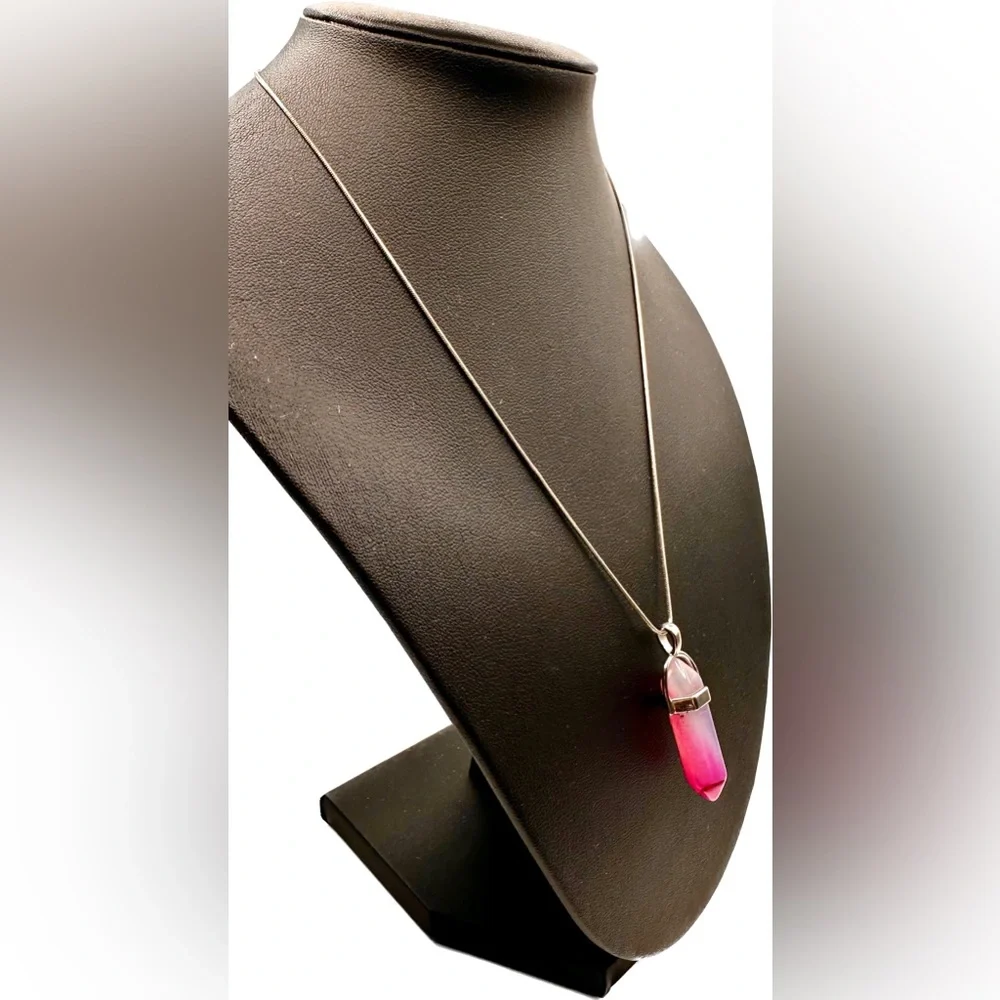 NWOT PINK HEALING CRYSTAL WITH 925 SILVER NECKLACE - Picture 3 of 5